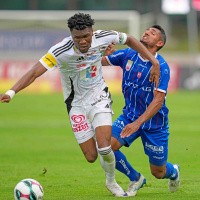 Trabzonspor'a Nijeryalı stoper!