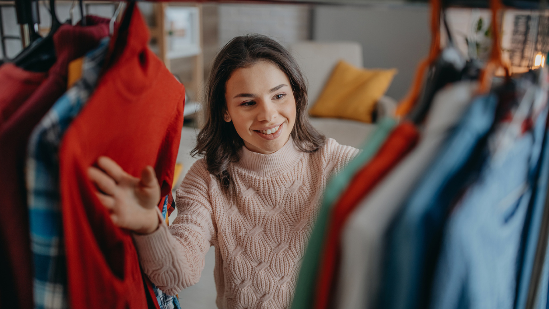 Kapsül gardroplara ve vintage parçalara hazır olun: 2026 modasında bizi neler bekliyor?