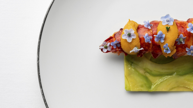 Lastik adam ve lüks restoranların buluşma noktası!