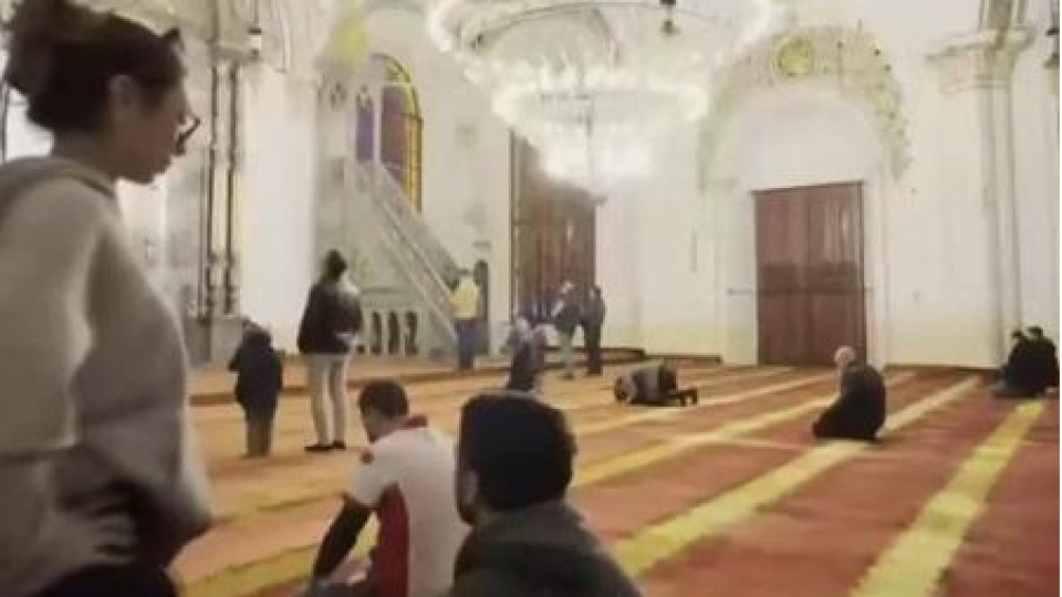 Sosyal medyada tepki çekmişti... Camideki videoya soruşturma!