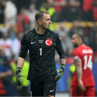 Mert Günok Fenerbahçe'de: 2.5 yıllık imza!