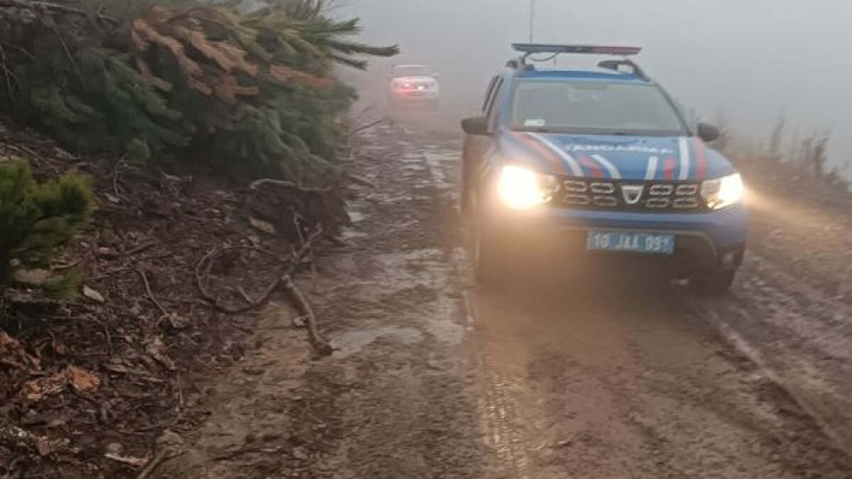 Kazdağları'nda kaybolan 3 kişi 12 saatte bulundu