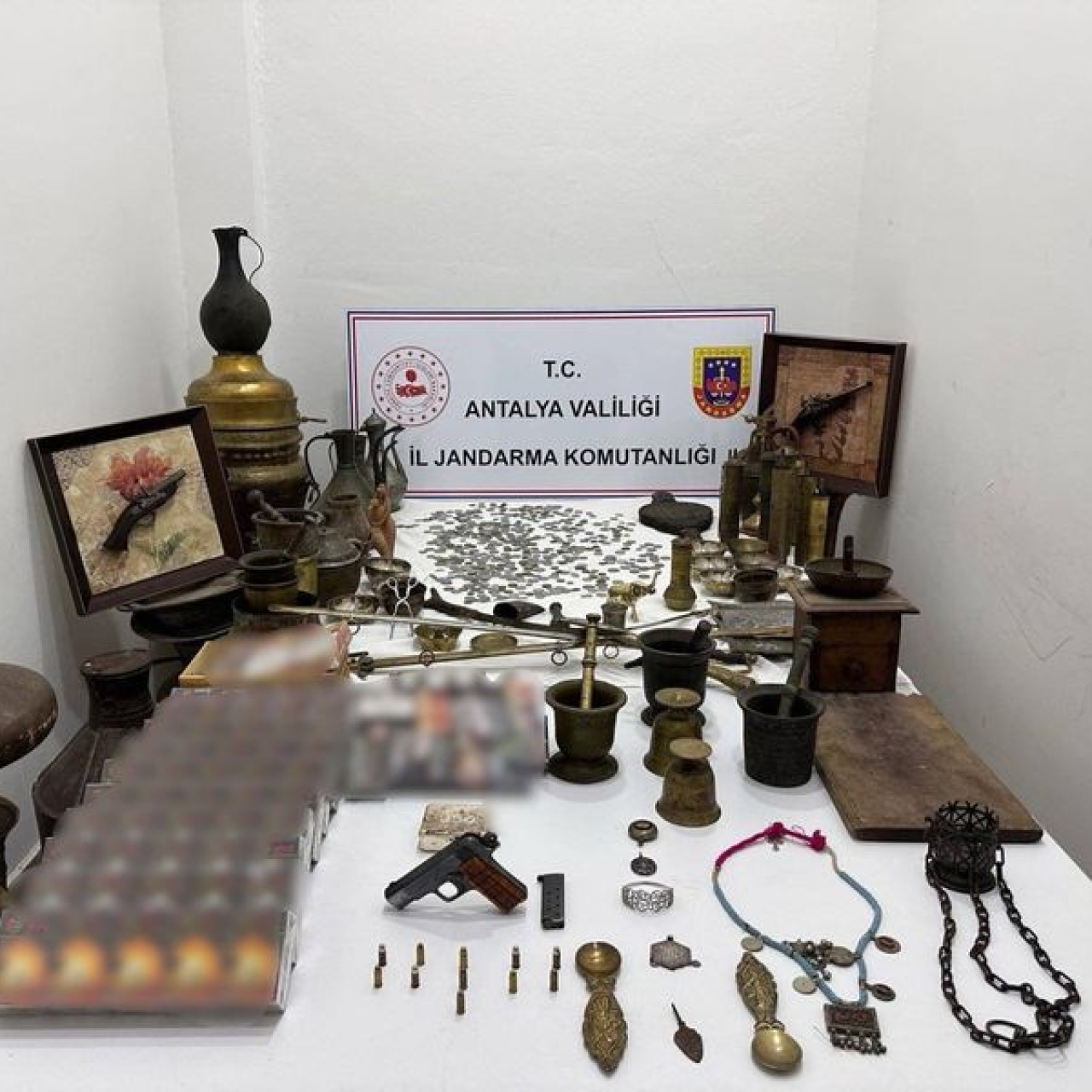 Antalya'da tarihi eser operasyonu: 1 gözaltı