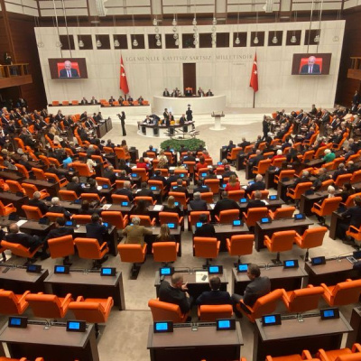 Trafik cezalarını artıran teklifin ilk iki maddesi geçti