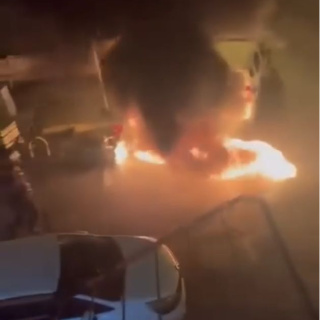 Polisten kaçtı! Motosikletini ateşe verdi