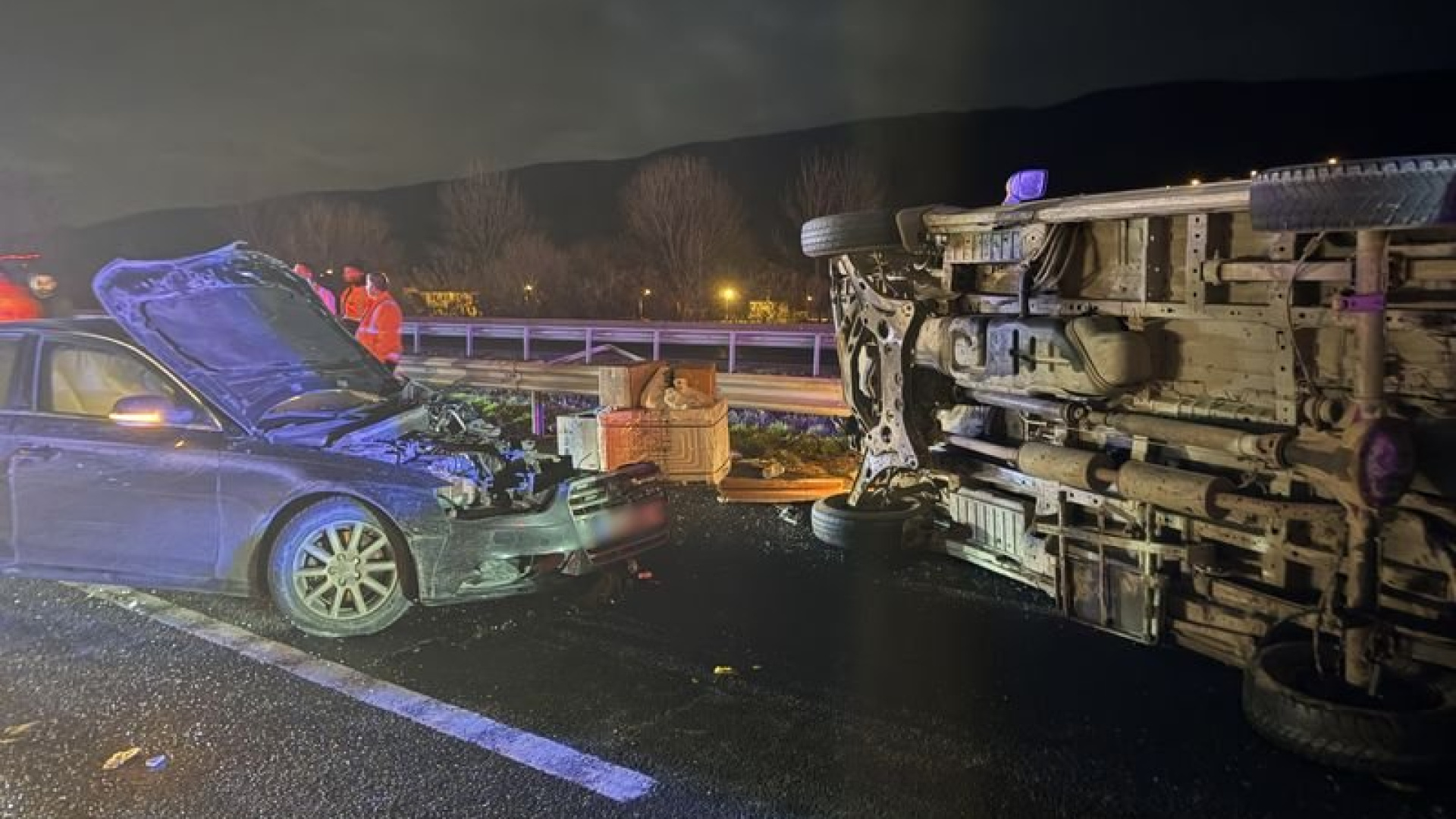 Sakarya'da otomobil ile minibüs çarpıştı: 1 ölü, 3 yaralı | Son dakika haberleri
