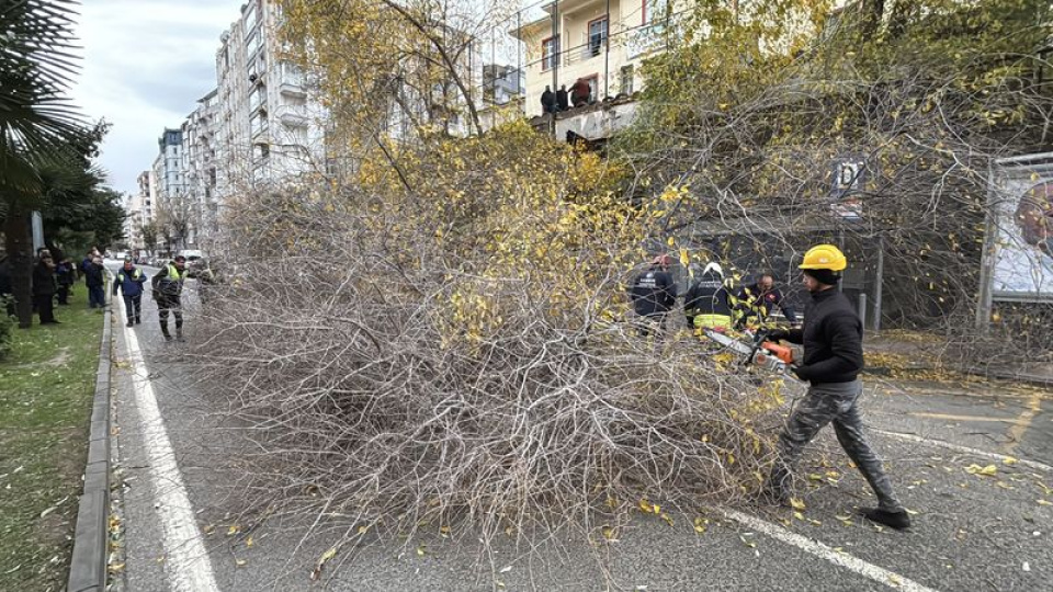 Birçok ilde fırtına felaketi!