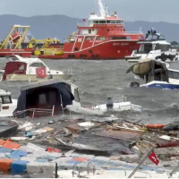 Tuzla'da şiddetli fırtına etkili oldu