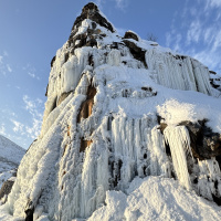 'Deliklitaş' buz sarkıtlarıyla kaplandı