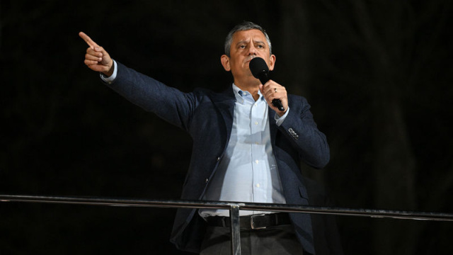 Özel'e 500 bin liralık dava