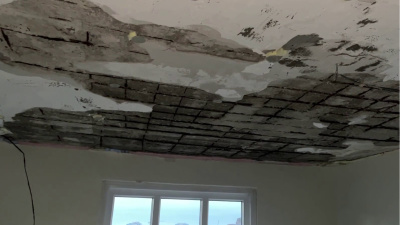 Yağışın da etkisiyle bir dairenin tavanı çöktü