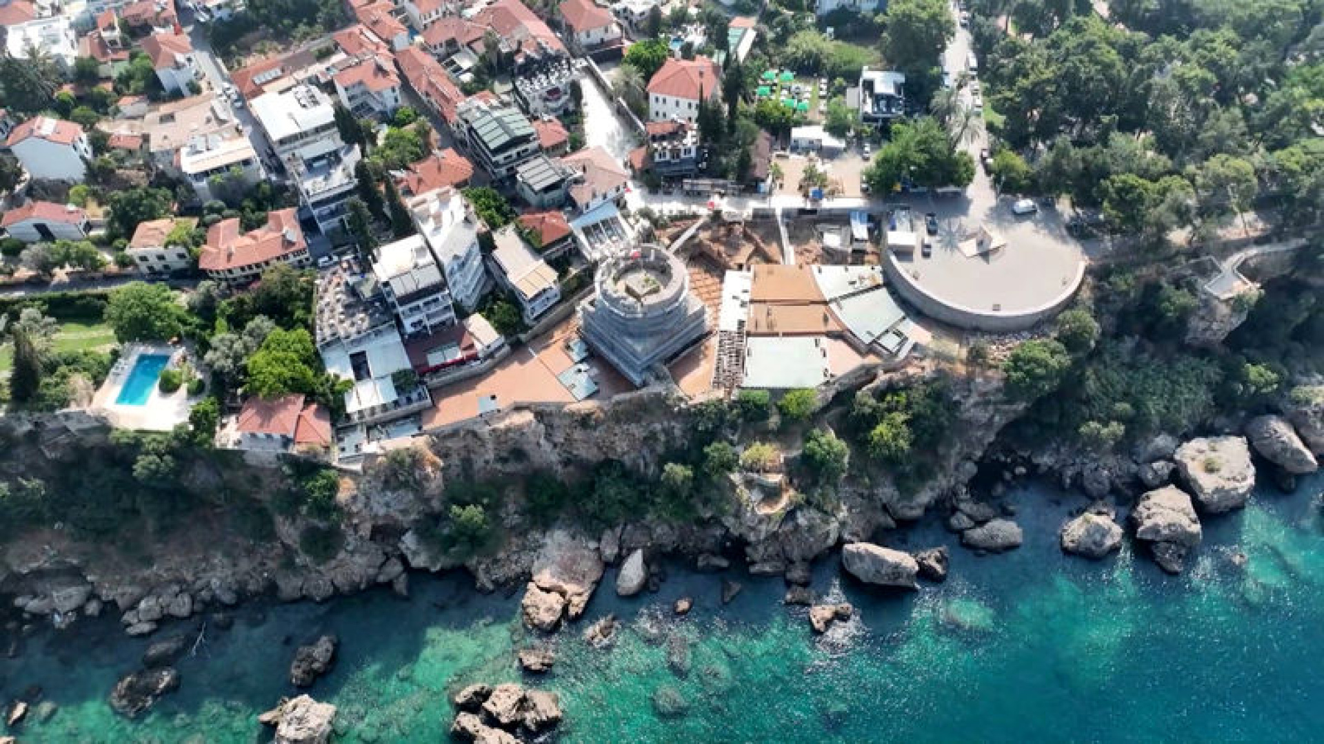 "Antalya'nın falezleri dünyada tek"