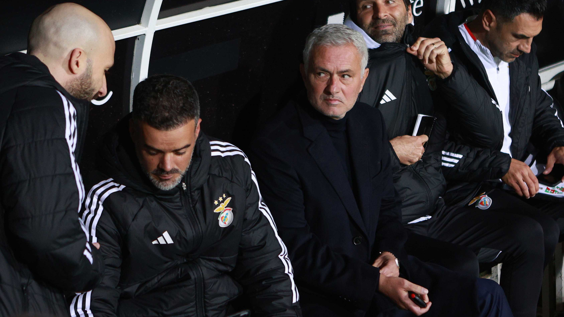 Jose Mourinho topun ağzında: Koltuğu sallanıyor! - Futbol Haberleri