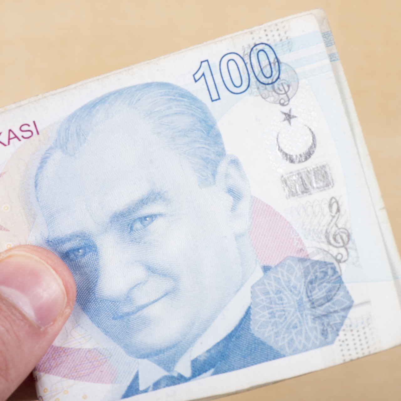 Sosyal yardım ödemelerine zam geldi