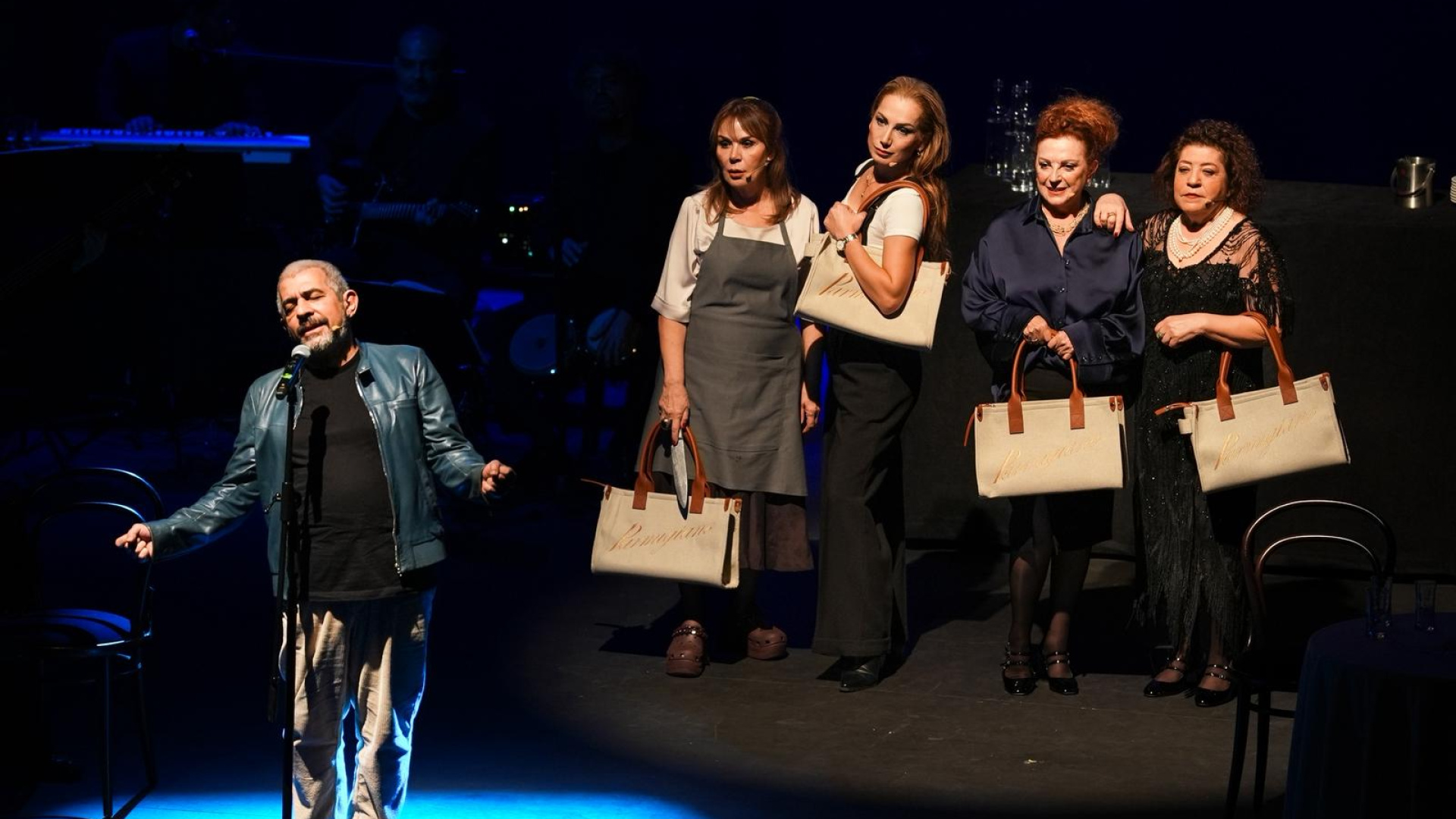 AKM'de yeni yıla sanatla merhaba