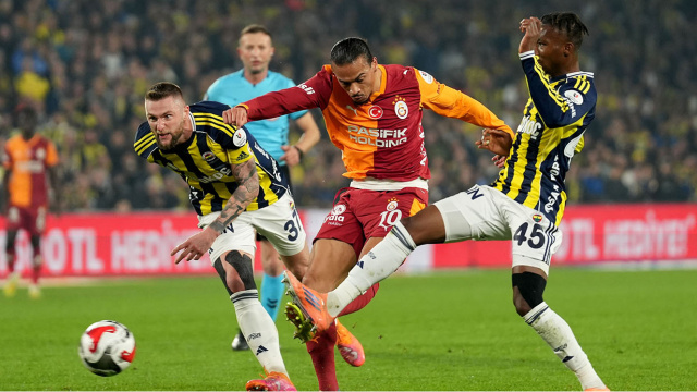 GS - FB derbisinin saati değişti!