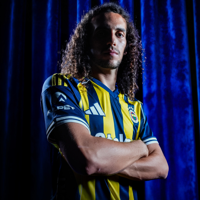 Guendouzi imzayı attı, tarihe geçti!