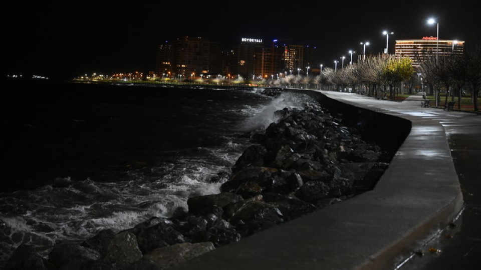 İstanbul'da şiddetli lodos etkili oluyor