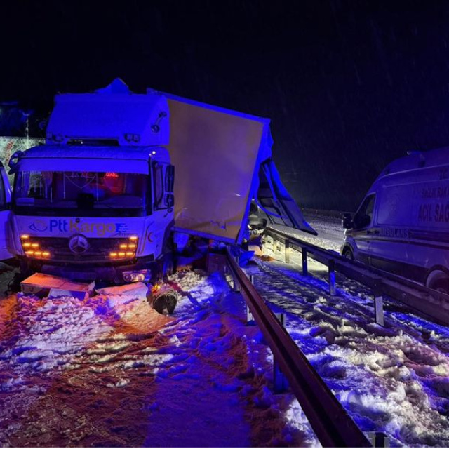 Kars'ta kaza! 9 yaralı