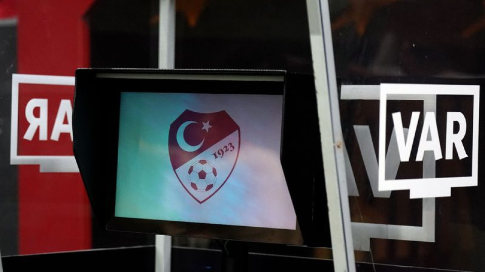 Derbinin VAR hakemi belli oldu!