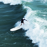 Hatay'da depremin yaralarını dalgalar sardı