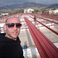 Çatıdan düşen işçi can verdi