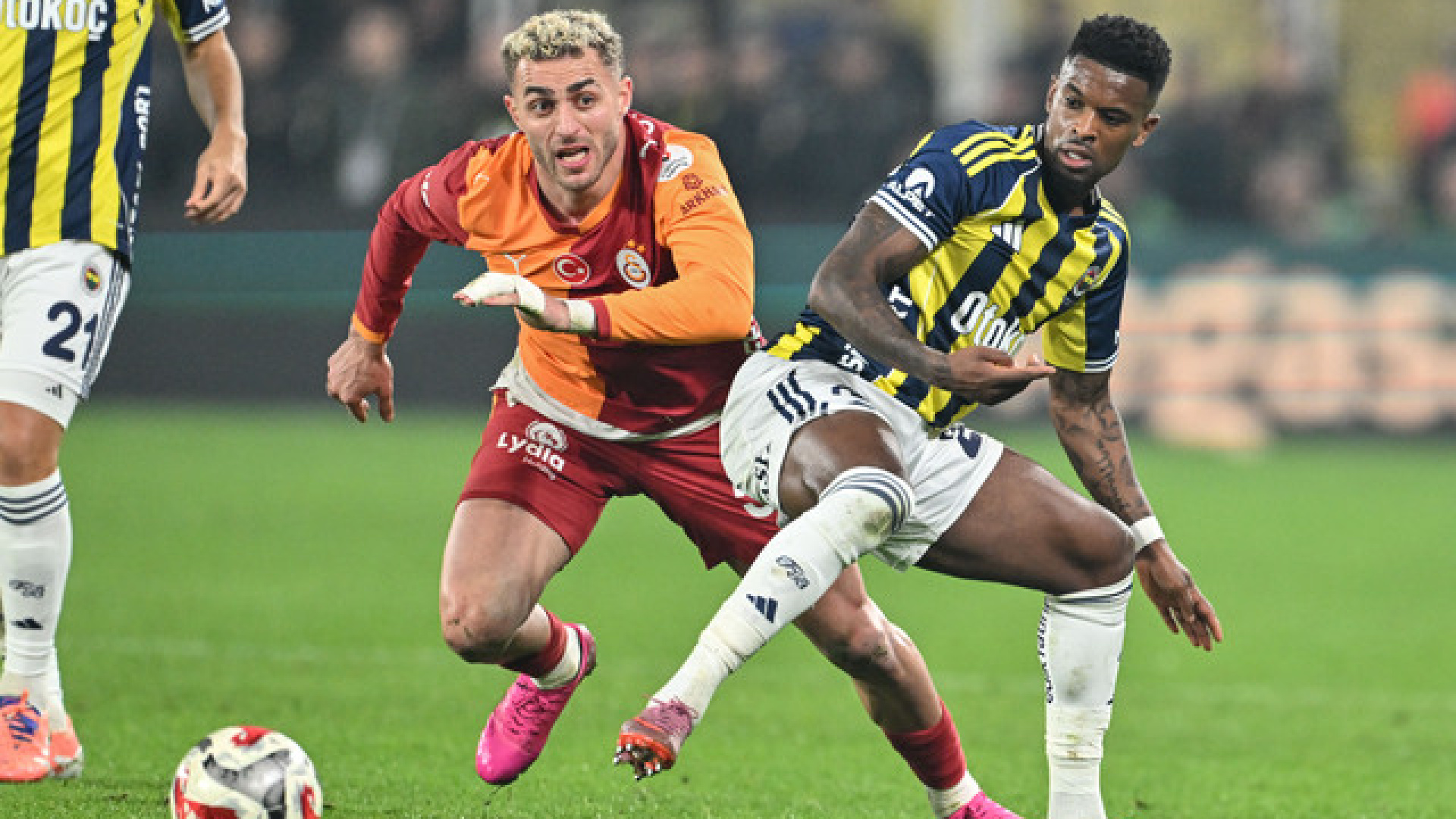 GALATASARAY - FENERBAHÇE MAÇI hangi kanalda, şifresiz mi? Süper Kupa finali Galatasaray -Fenerbahçe maçı ne zaman, saat kaçta? GS - FB derbisi canlı izle!