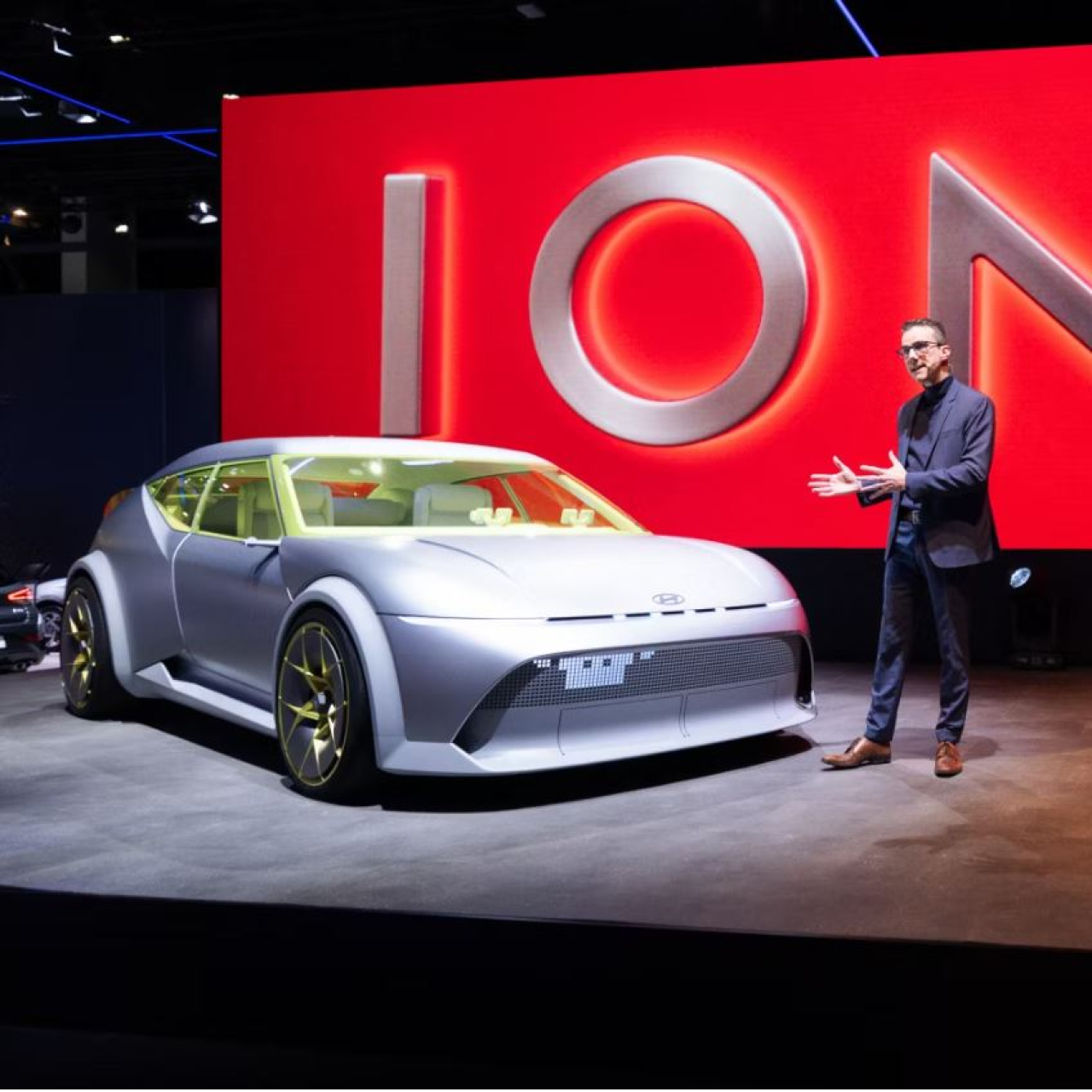 Hyundai Türkiye'nin Üreteceği Yeni Modeli Brüksel'de Sergilendi! Türkiye'de Üretilen Araçlar Avrupa'da Göz Kamaştırıyor.