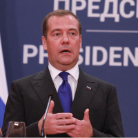 Medvedev: NATO birliklerine izin vermeyeceğiz