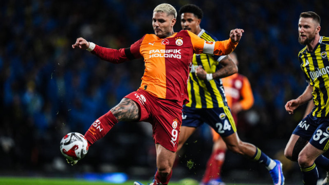 Galatasaray, Fenerbahçe'ye 4 maç sonra yenildi!