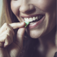 Gerçekten 7 yıl midede mi kalıyor?