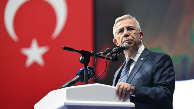 "Trafiğin nedeni AVM'ler"