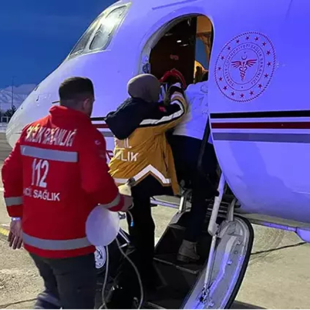 Kalp yetmezliği hastası 5 aylık bebek, ambulans uçakla sevk edildi