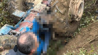 Direksiyonu kilitlenen traktör devrildi: 1 ölü