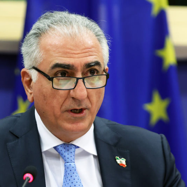 Rıza Pehlevi İran'daki göstericilere seslendi