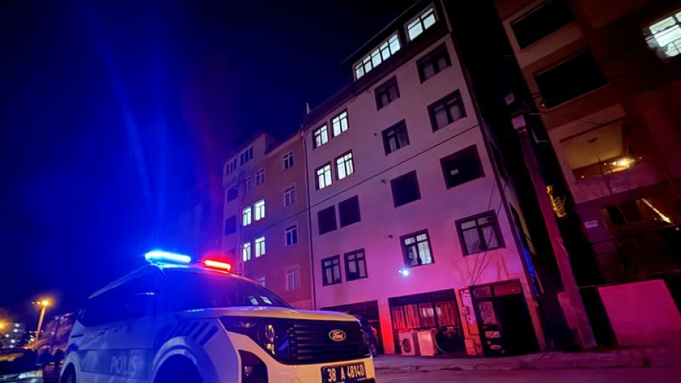 Genç kadın sevgilisini banyoda katletti!