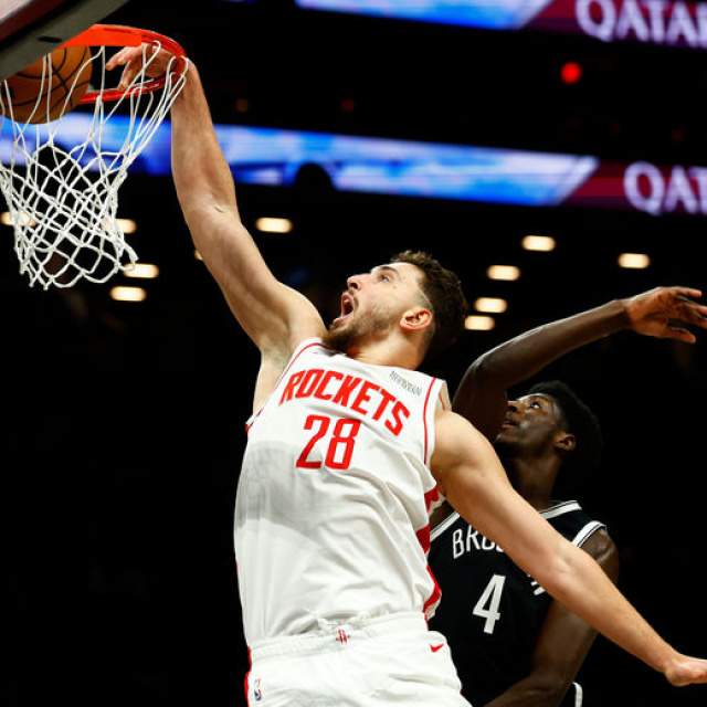 Alperen Şengün parkeye geri döndü!