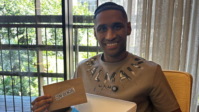 Tete ülkesine geri döndü!