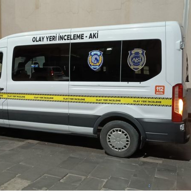 Balkondan düşerek can verdi