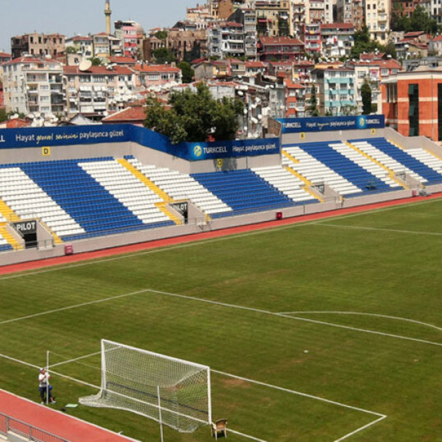 Beyoğlu Yeni Çarşı-F.Bahçe maçında stat değişikliği!