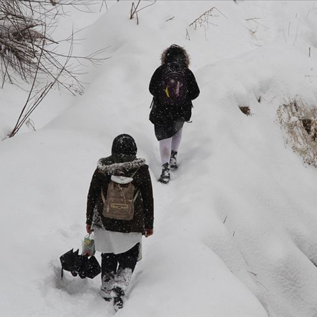 Eğitime kar engeli! İşte okulların tatil edildiği iller...