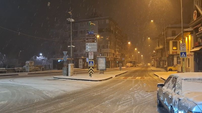 Kar yağışı Bursa'yı beyaza bürüdü