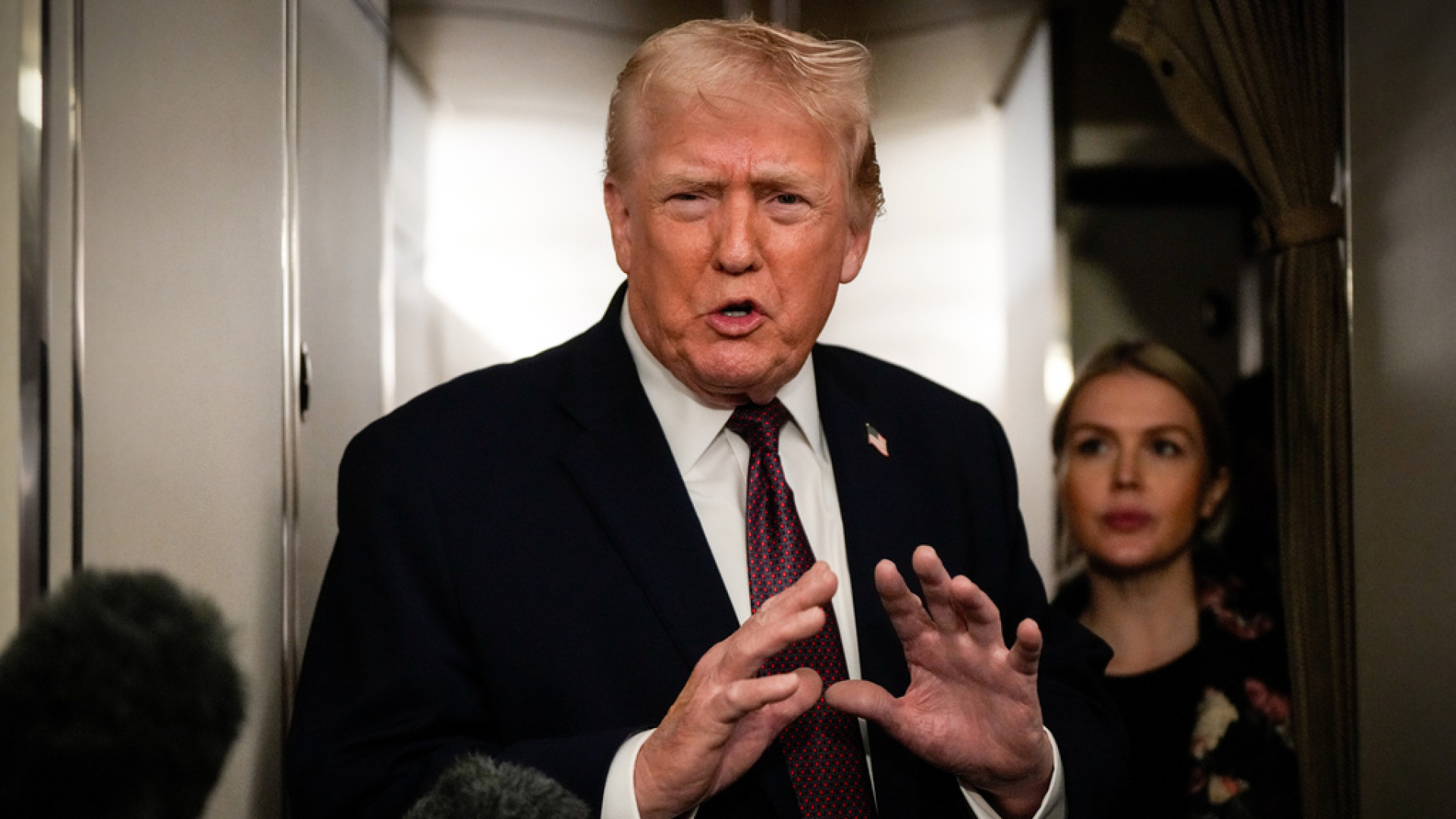 Trump, 15 Ocak'ta Venezuela Muhalifi Machado ile Beyaz Saray'da Buluşacak