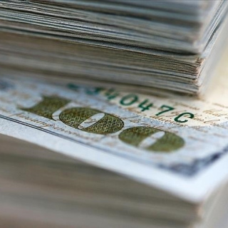 Cari dengede 4 milyar dolar açık