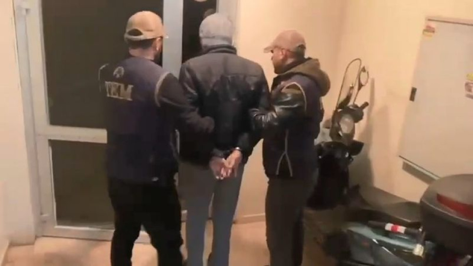 Kocaeli'de FETÖ operasyonu: 16 gözaltı