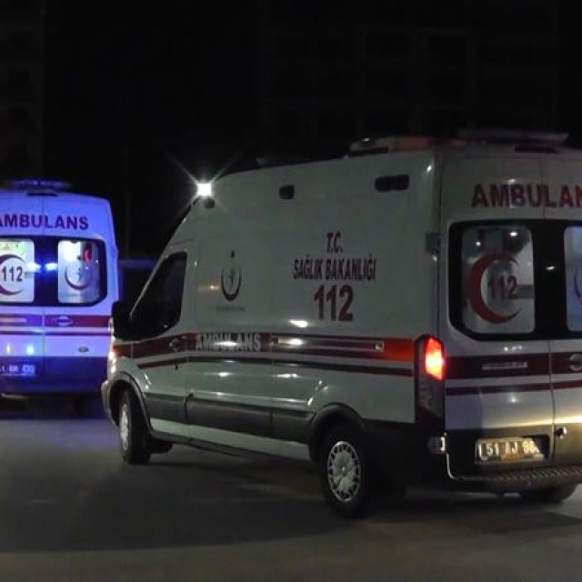 Arkadaşını tornavidayla öldürdü