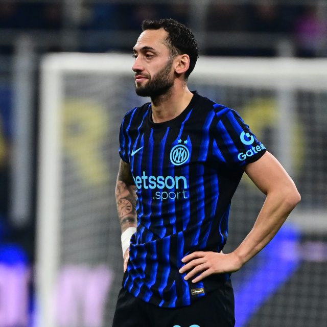 Hakan Çalhanoğlu'ndan kötü haber!