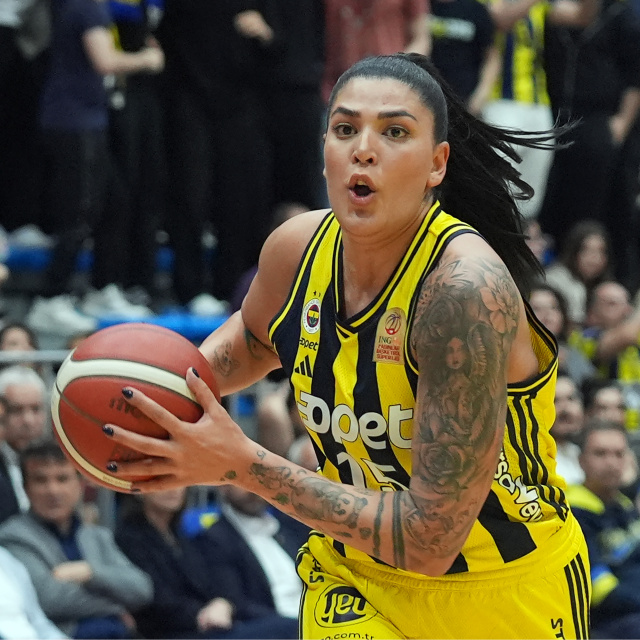 Tilbe Şenyürek'ten Fenerbahçe'ye kötü haber!