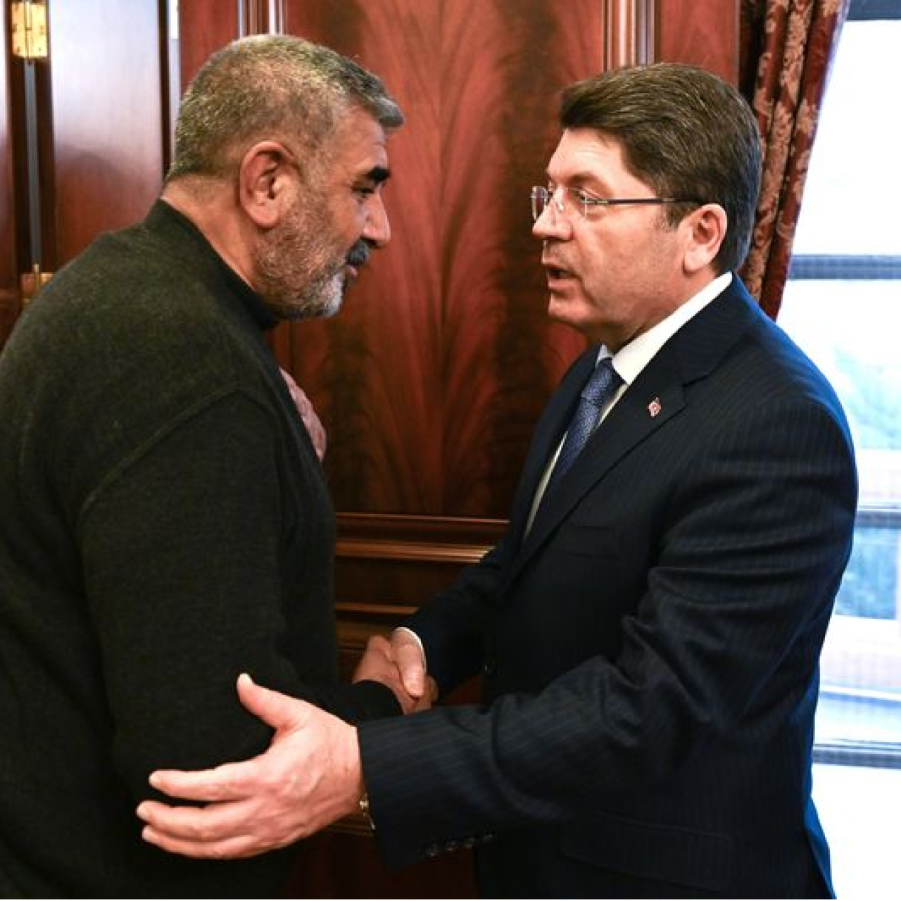 Bakan Tunç, Rojin'in babası ile görüştü