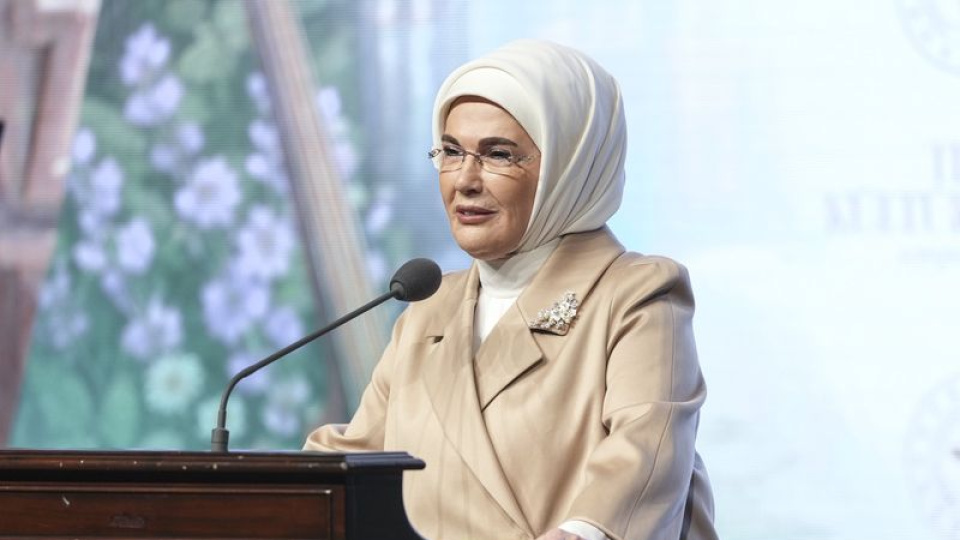 Emine Erdoğan, Tıp ve Kültür-Sanat Sempozyumu'nda konuştu